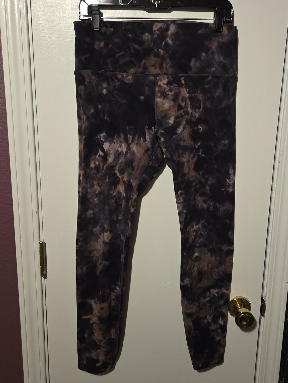 Lululemon Align High-Rise Leggings in Diamond Dye Graphite Grey Pink Pastel.